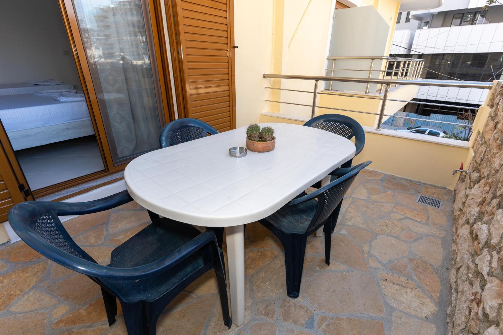 Apartament Sheme's *